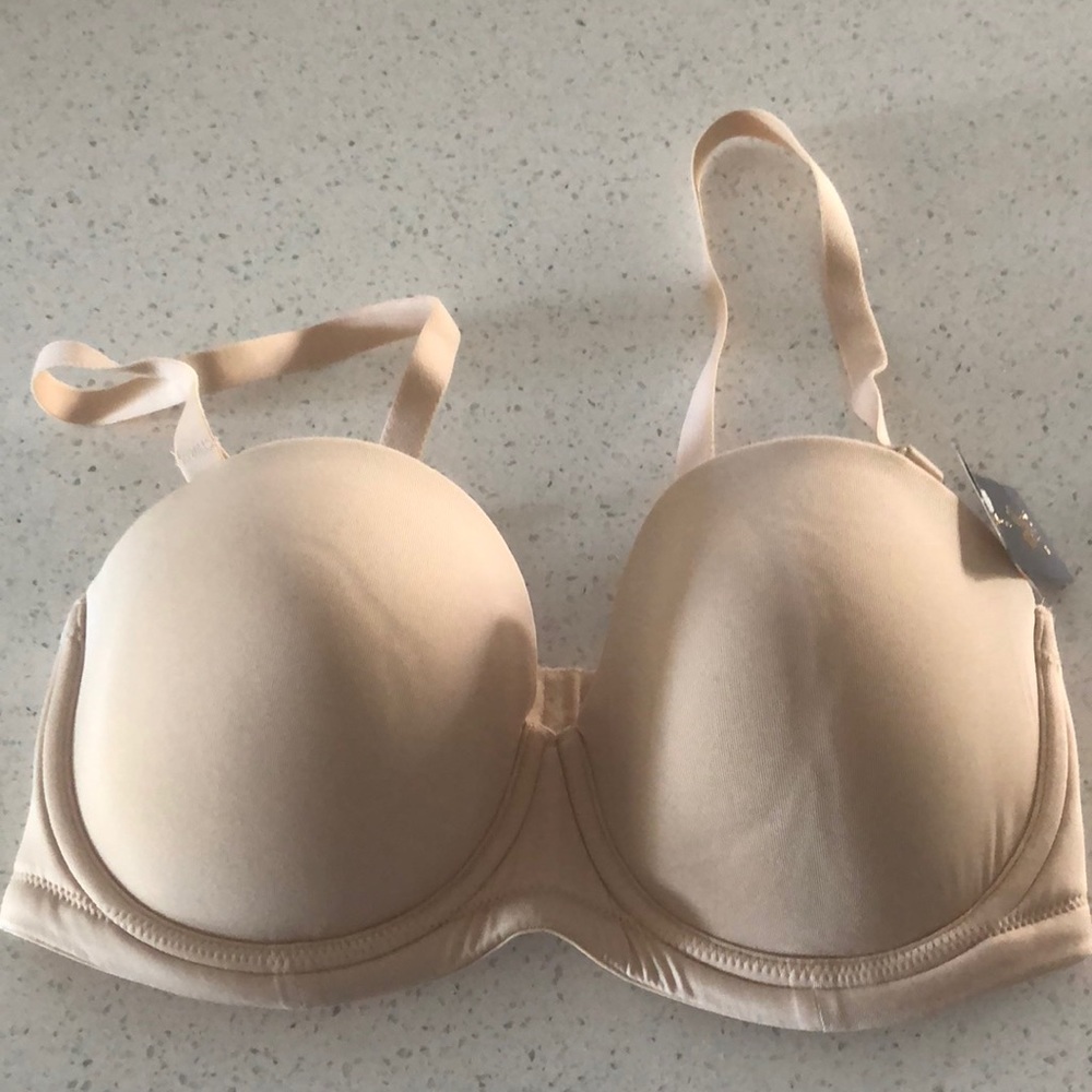 Wacoal Plus Sized Red Carper Strapless Bra